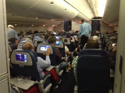 delta 777-200|seatguru delta 777 200.